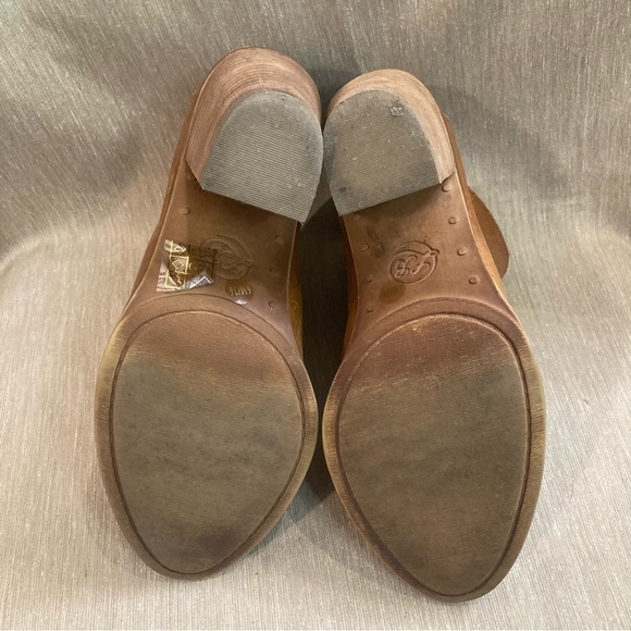 LUCKY BRAND Sz 6 Distressed Stacked  Heel Tulip Top Leather Ankle Booties - Picture 9 of 10